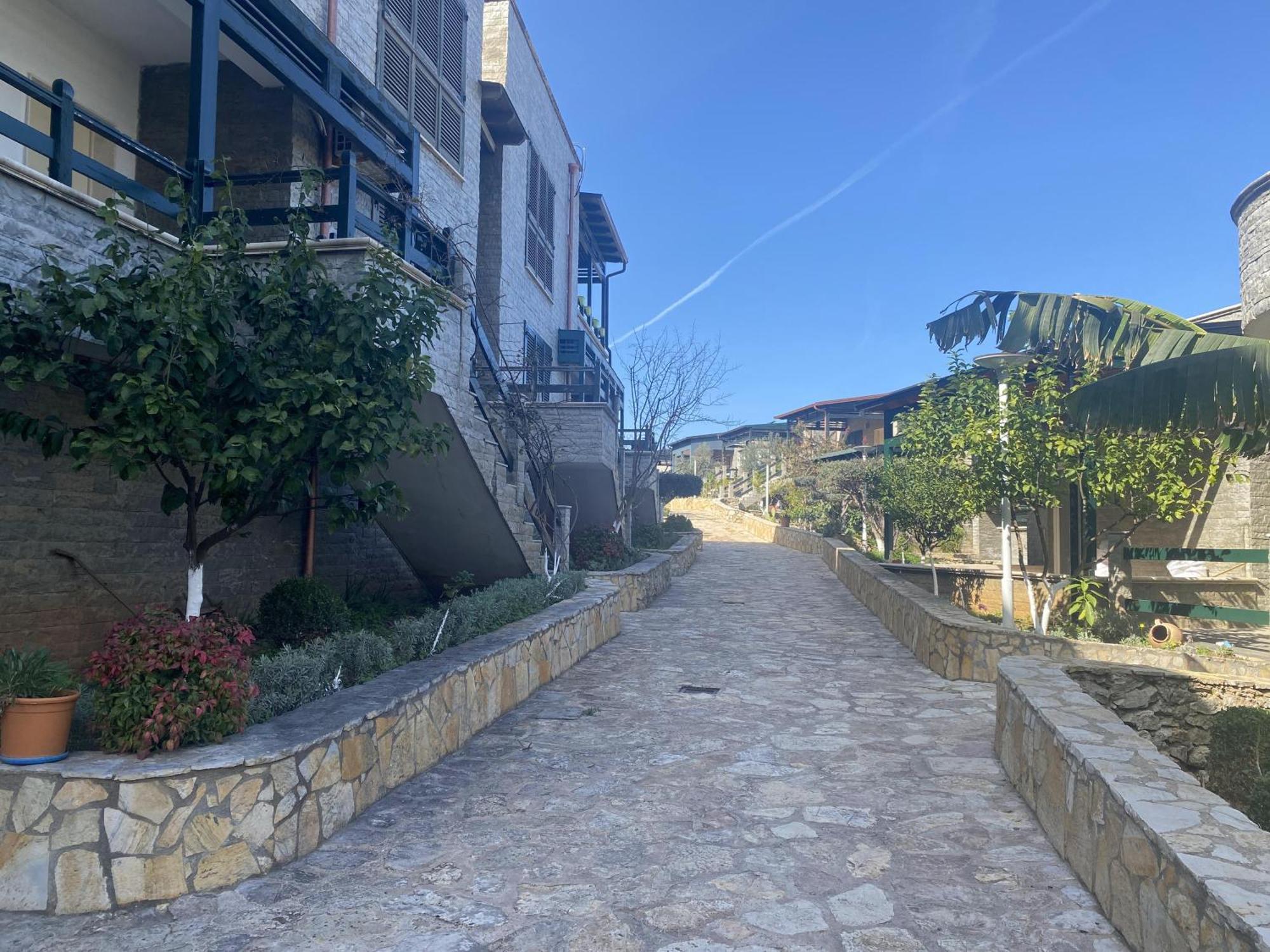 Aquamarine Apartments 1, Vlorë Esterno foto