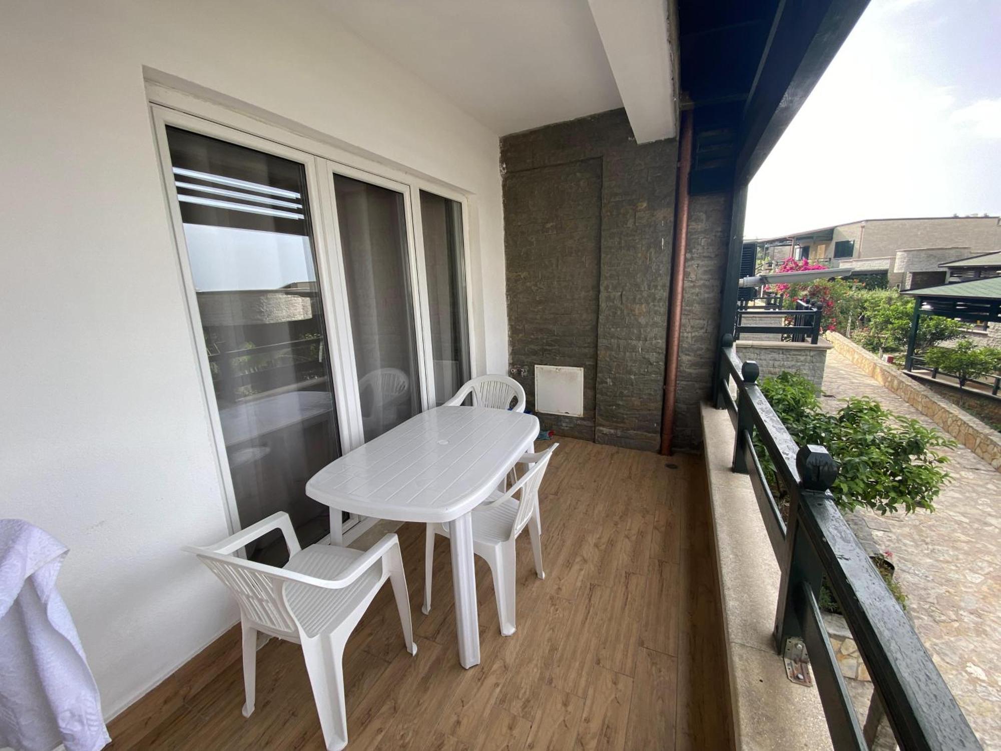 Aquamarine Apartments 1, Vlorë Esterno foto